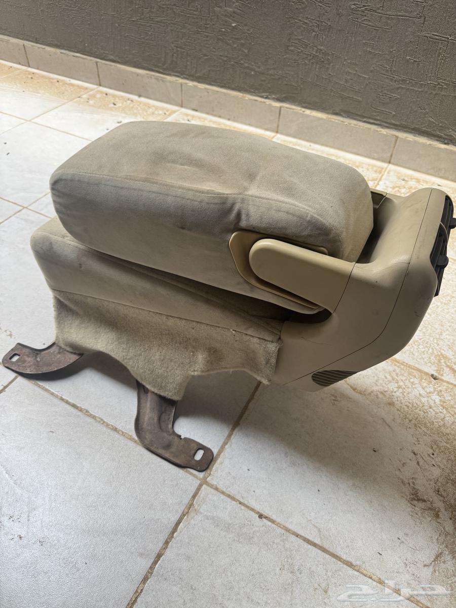 تكايه اماميه فورد فكتوريا بيج64498715231106110