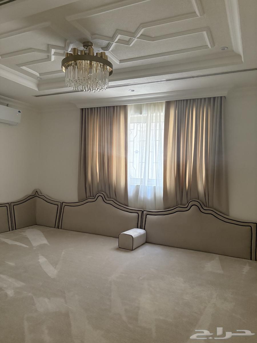 Harem room measuring four and a half by four and a half with curtain64360261359617111