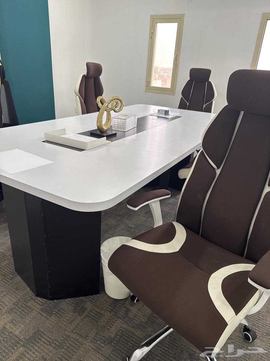 طاوله للبيع64354091104643110