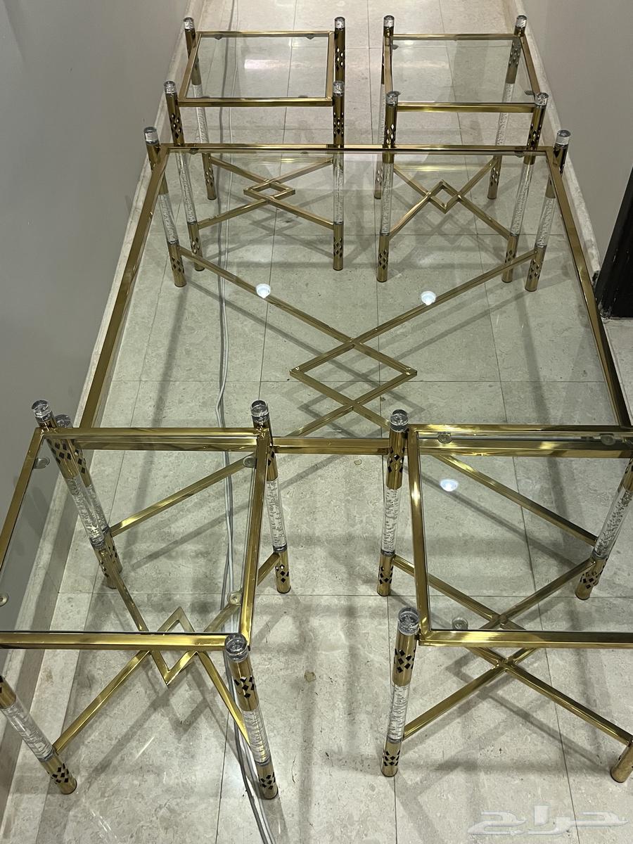 طاولة للبيع64352275266817110