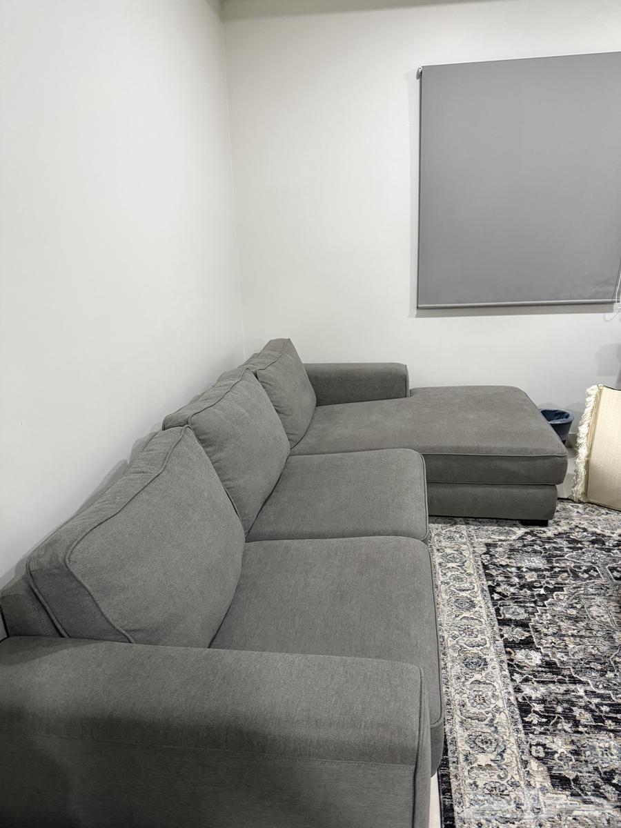 للبيع كنب حرف L نظيف جدا64361983344386110