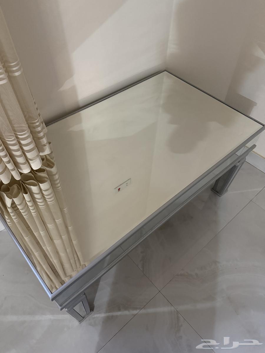 طاولة مرايه جدديييده64349081576707111