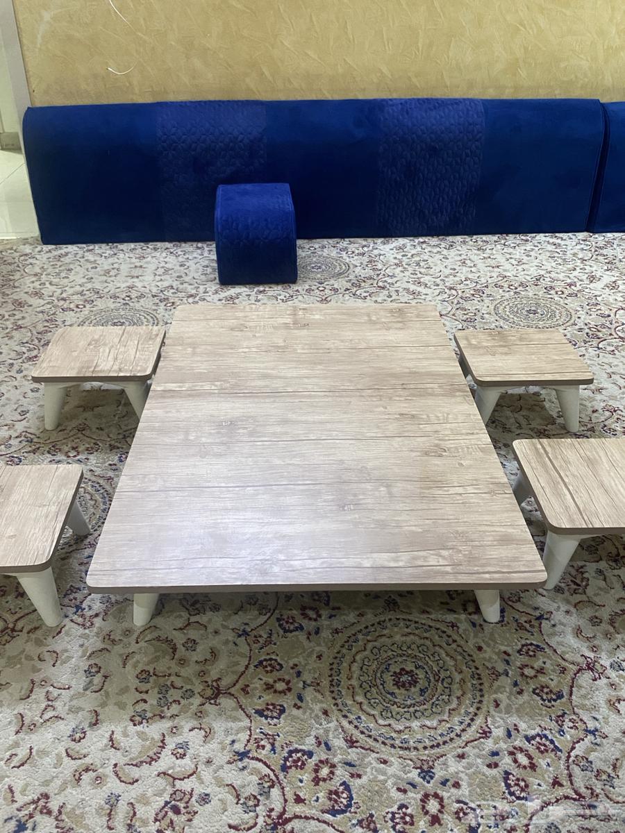 Floor table64360666825986111