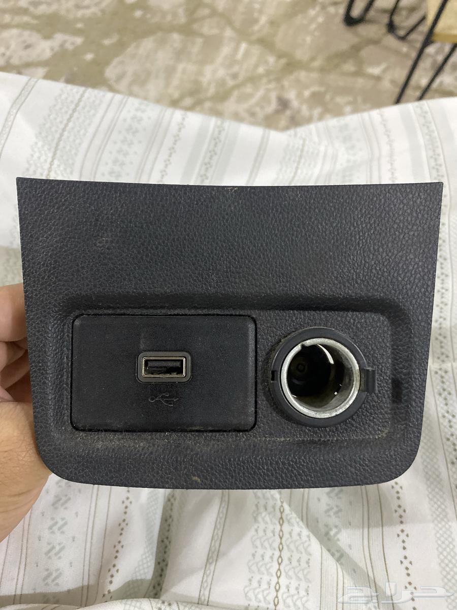 USB port and cigarette lighter socket for Spark64503077104258110