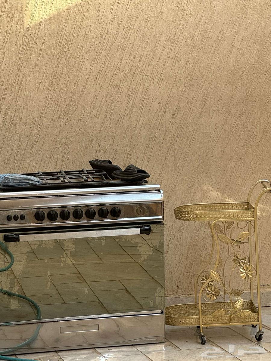 Selling cushion, supports, oven, and stand64357056276994111