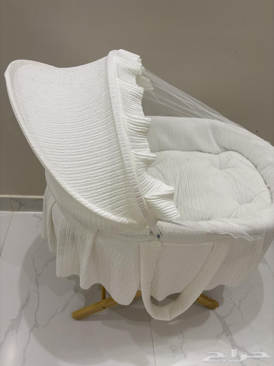 سرير اطفال جديد ونظيف لم يستخدم البيع ب 20064358352410498110