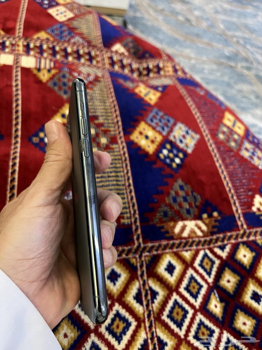 ايفون 11 برو ماكس نظيف جدا للبيع أو البدل بجوال احدث64358468728961112