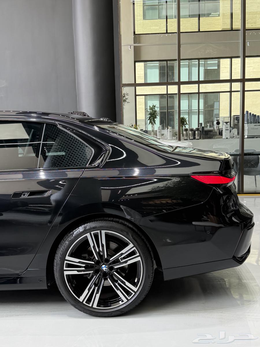 BMW 740 Top Tier Low Mileage 202463618061431298112