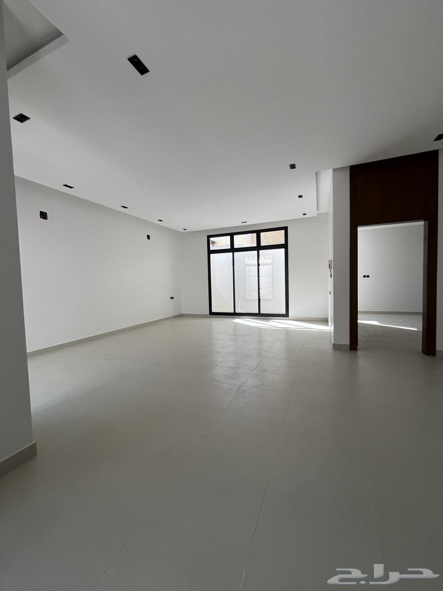 Villa in Al-Khaleej neighborhood near King Abdullah for 2.3 million63613858073219113