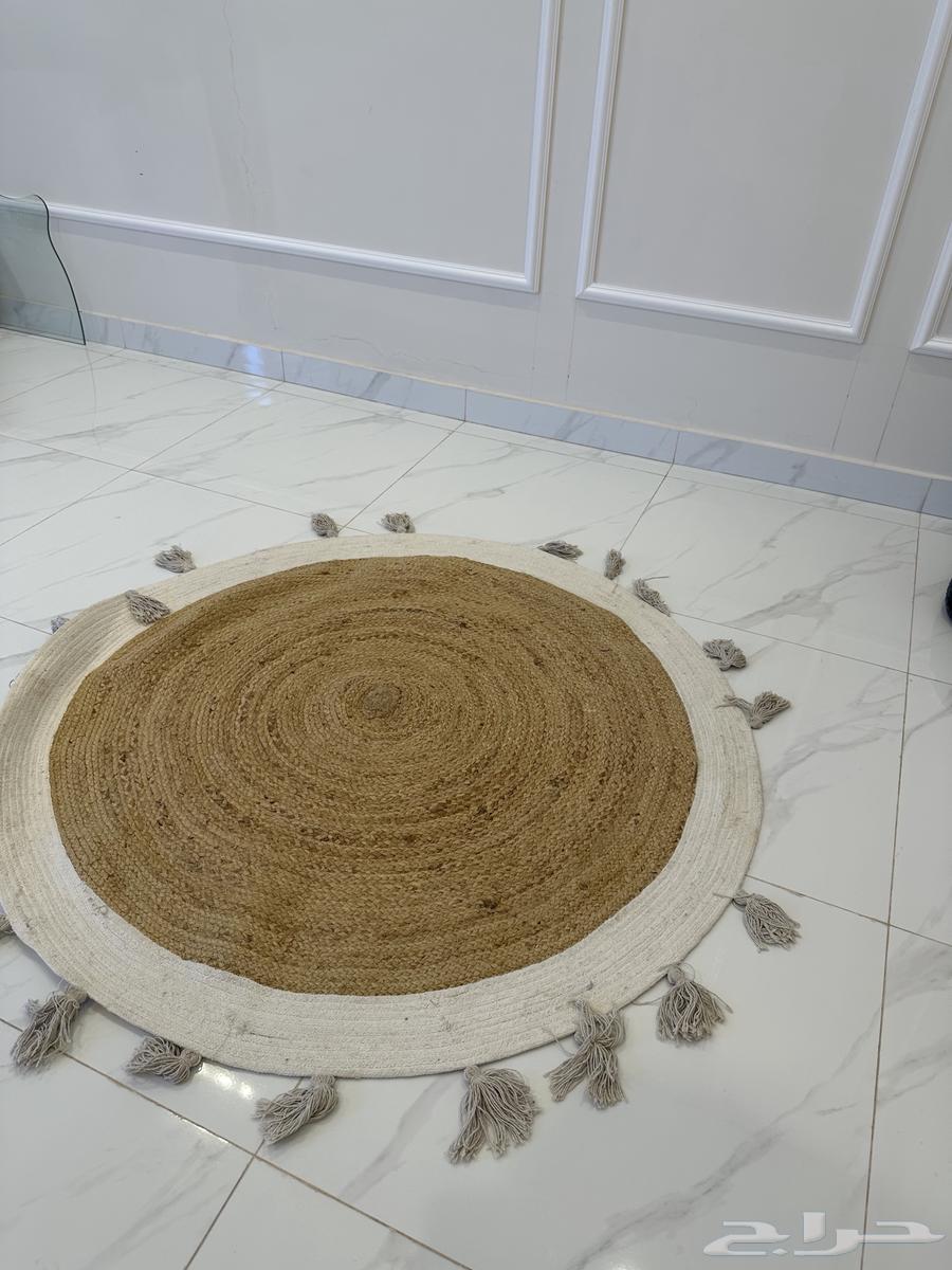 سجادة بوهيمي شبه جديده دائريه قطرها 124 سم فقط 70 ريال64355975822209112