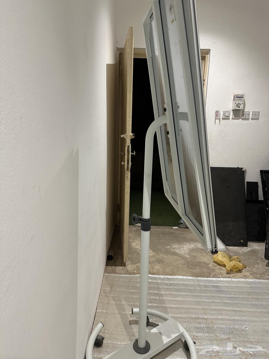 سبوره للبيع مع القاعده64358914660226112