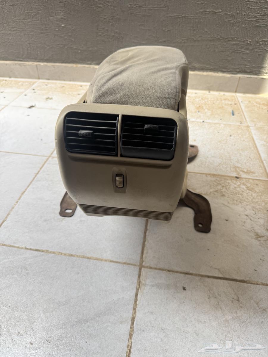 تكايه اماميه فورد فكتوريا بيج64498715231106112