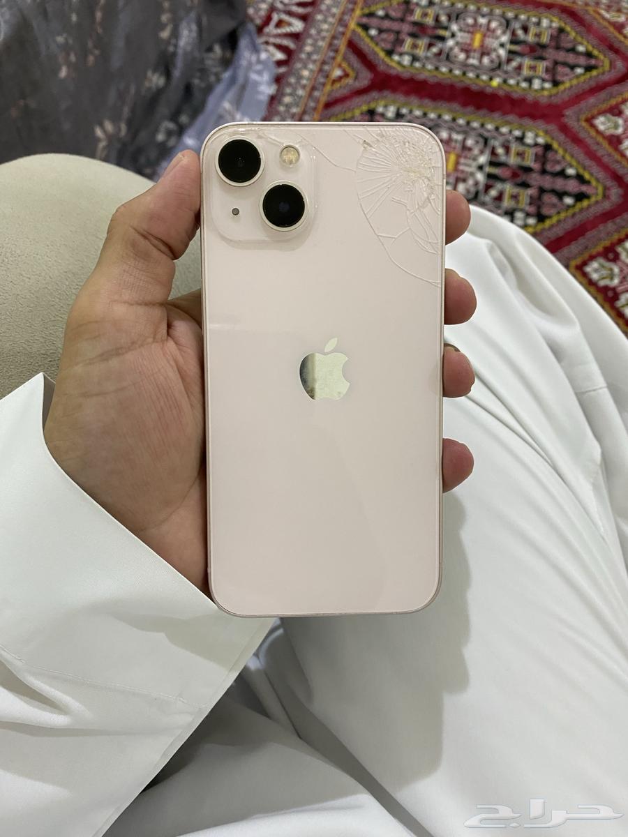 ايفون 13 وردي 12864360929648385110