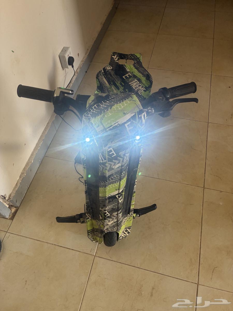 Large-sized scooter64352764109314110