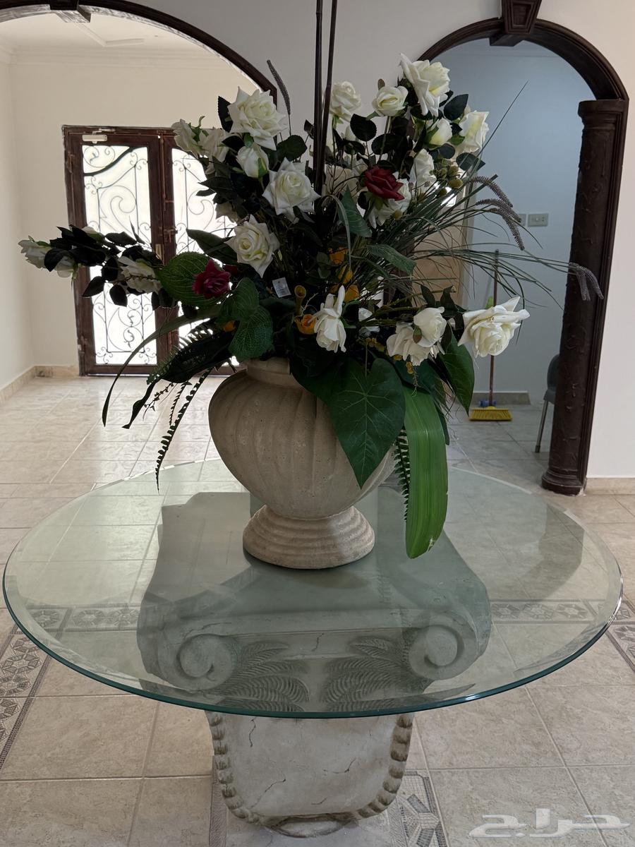 طاولة دائريه للبيع64361282809218112