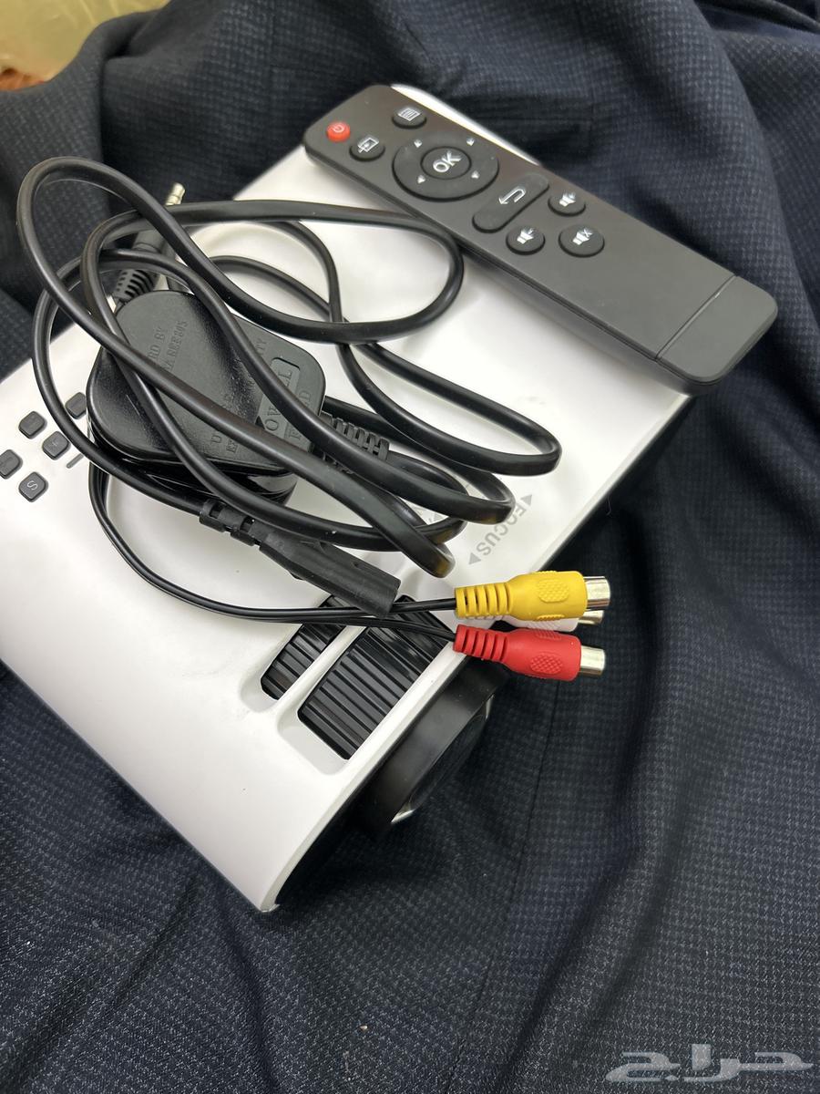 جهاز بروجيكتور عالي الوضوح بدقة 1080 بكسل64351411916803112