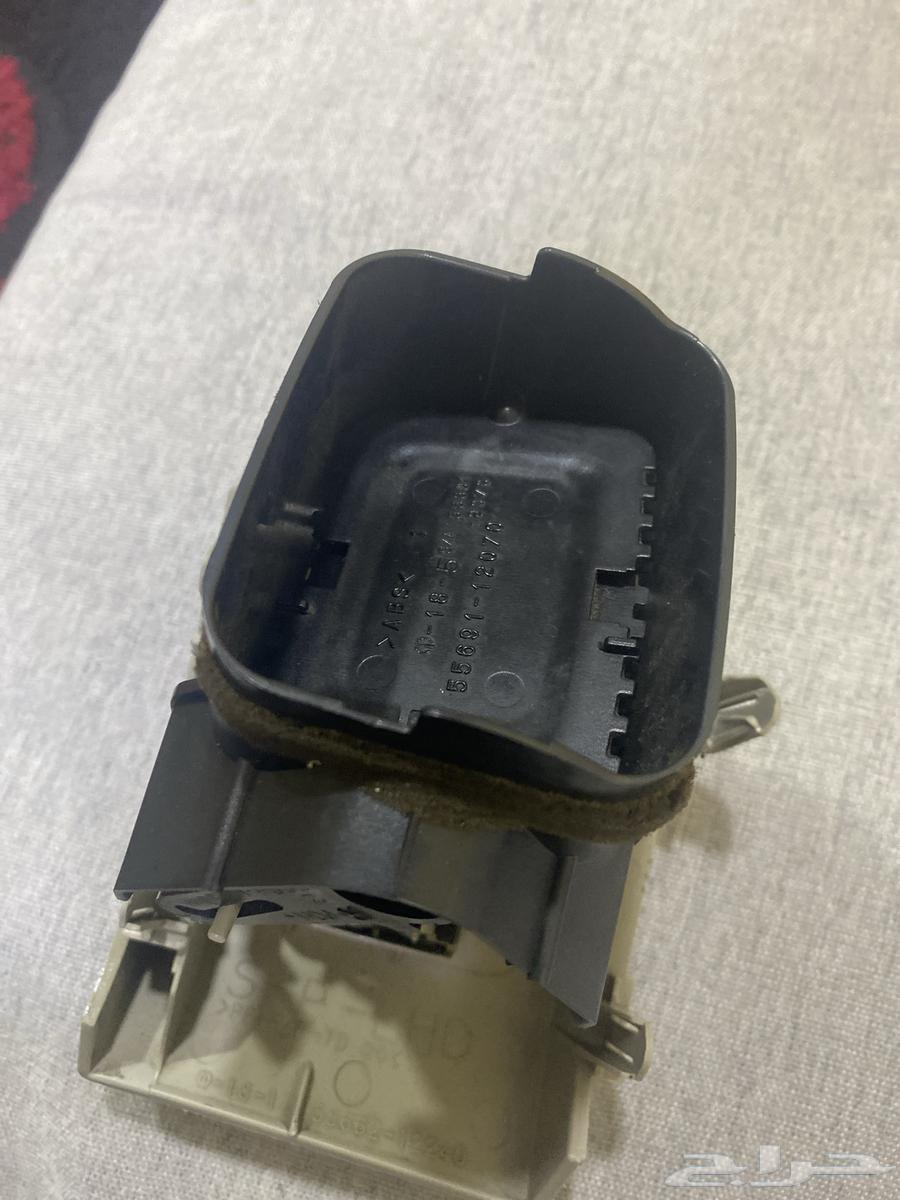 فتحه تهويه مكيف يمين تويوتا كرولا موديل 2008 - 201364505660338689111