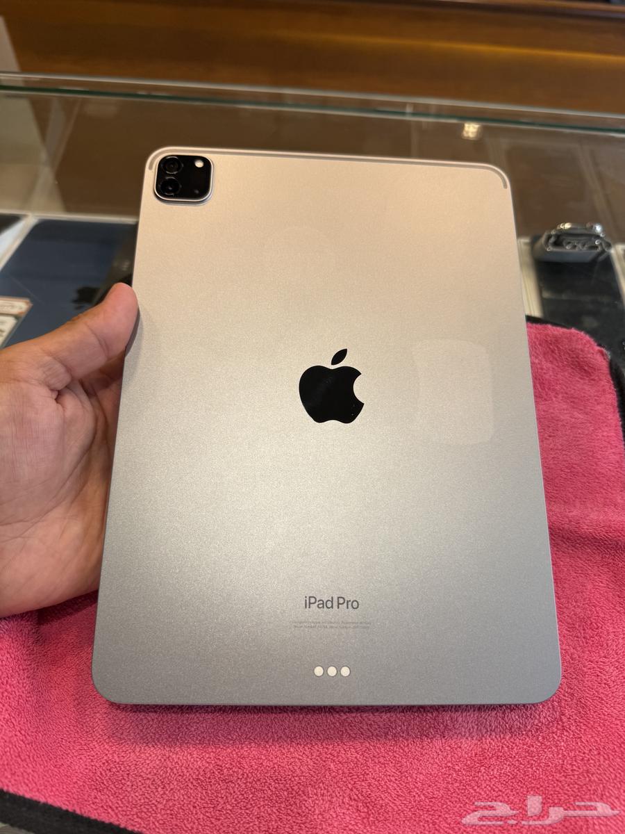 آيباد برو 2022 256 قيقاء 11 أنش نضيف جدا  معالج M264356442612482110