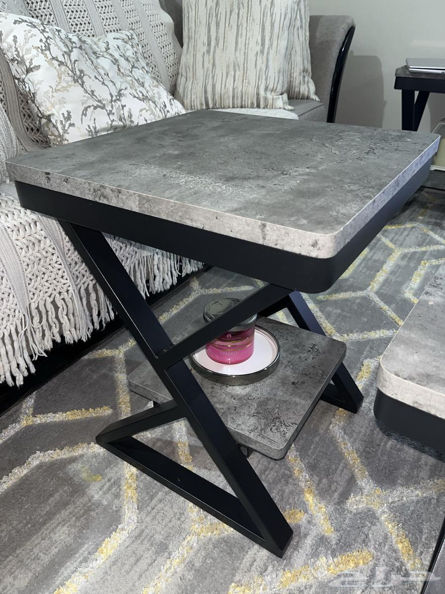 Iron tables64359231980161111