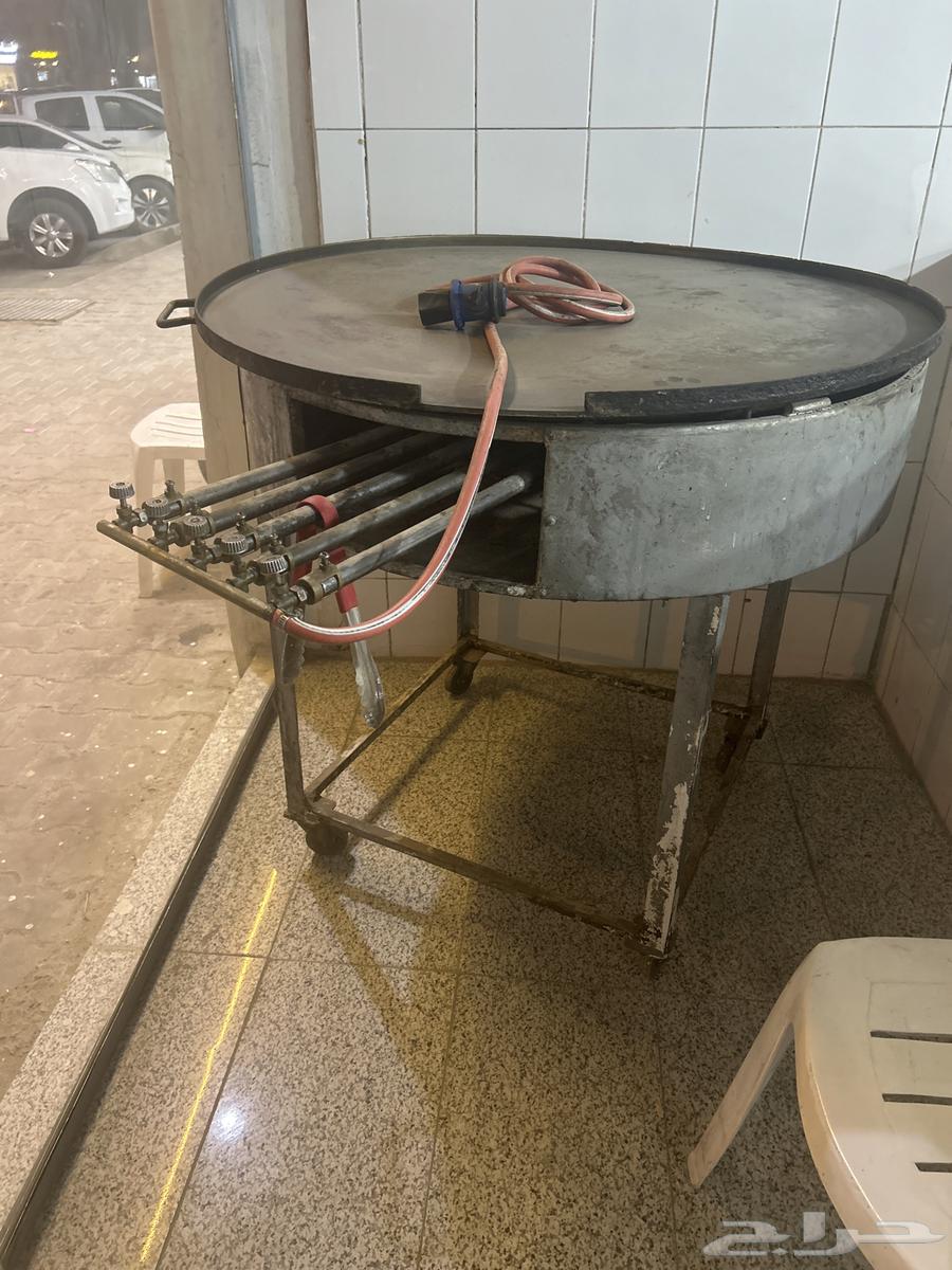150 kg mixer, table, and sheet metal items from Tamis shop64360275698946110