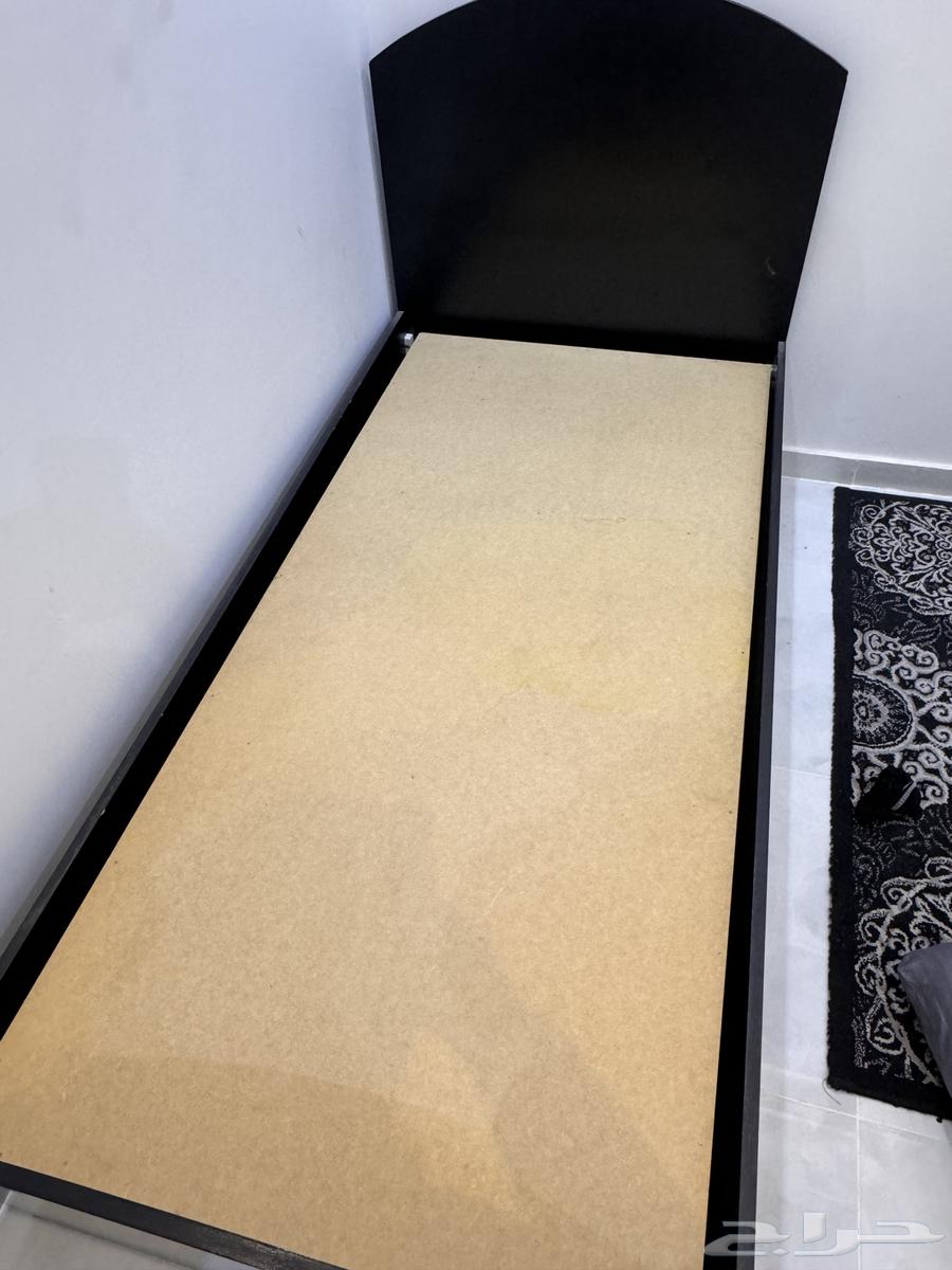 للبيع سرير نفر عدد 264358598723970111