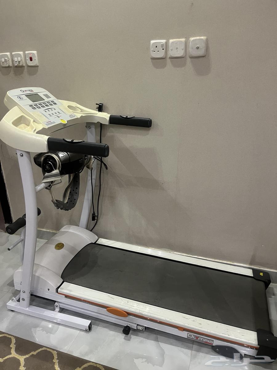 سير رياضي مع جهاز مساج64355756924290110