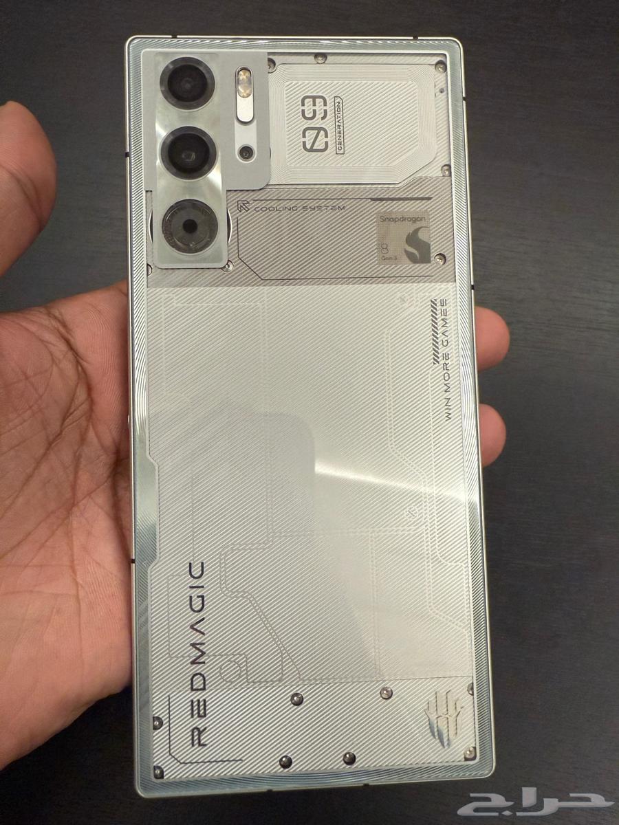 Red magic 8s used less than a year, reason for sale is lack of time for gaming64356384394755110