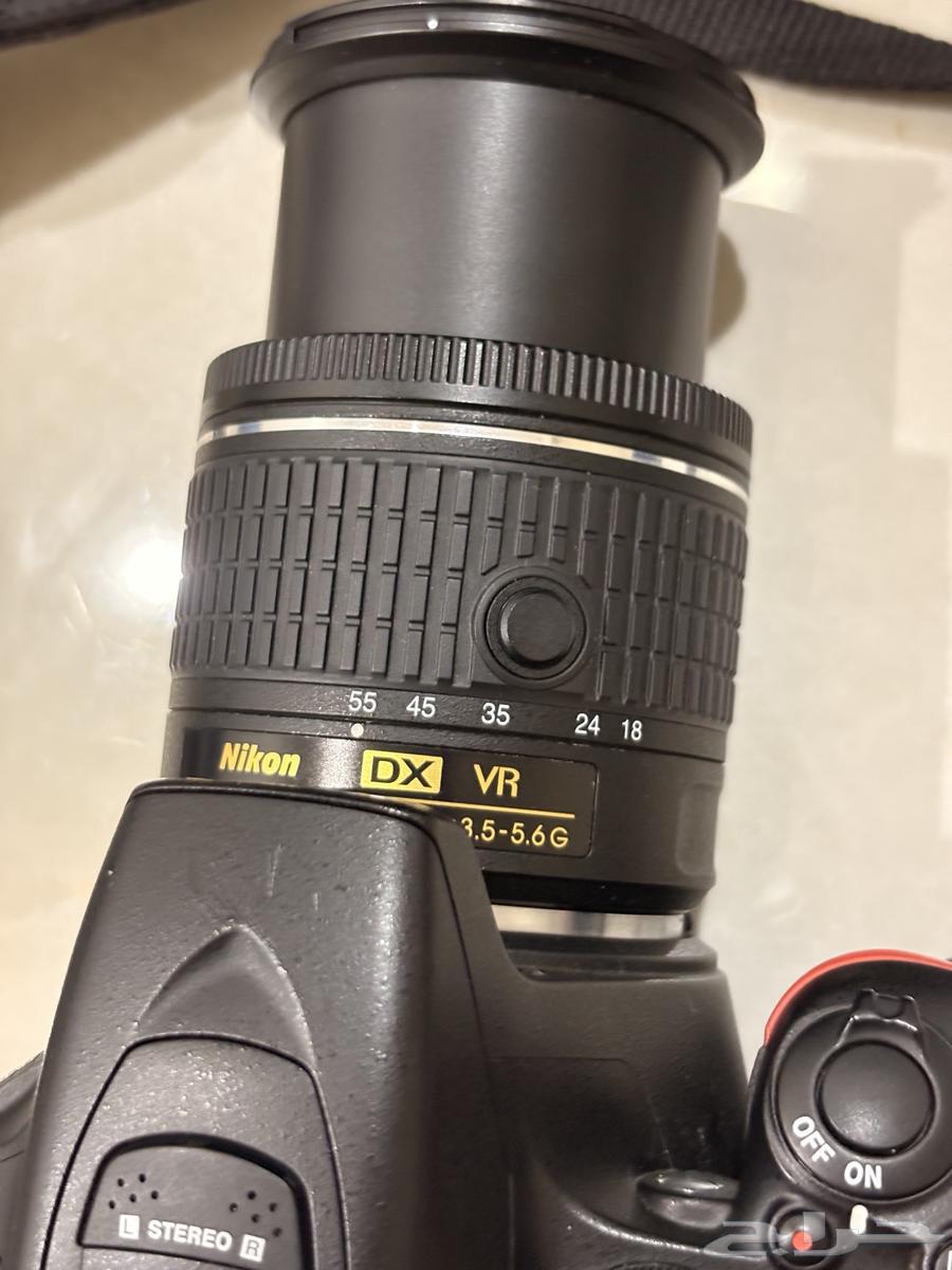 كاميرا نيكون D5600 للبيع نظيفة 100   مع عدستها والشنطة64352199544834113
