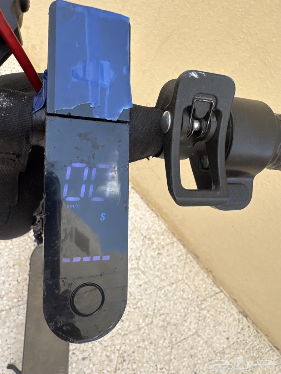 A sweet and fast scooter that runs for 5 hours without turning off64357114002946111