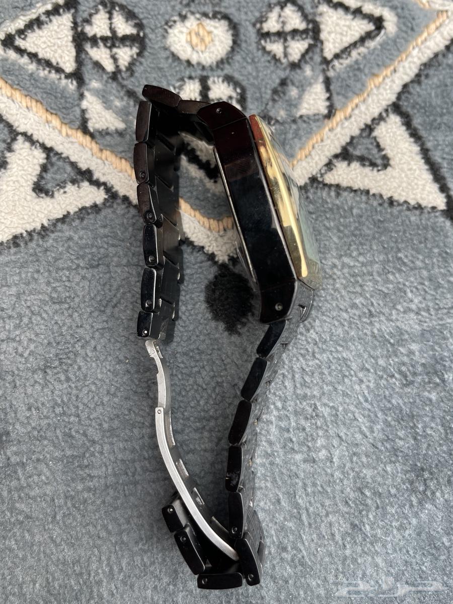 ساعه للبيع اصلي وفخامه معروفه64356107022338111