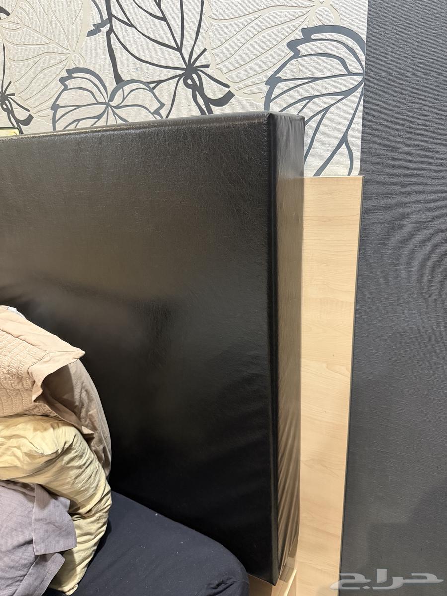 ظهر سرير نفرين منفصل جلد اسود64362044702978114