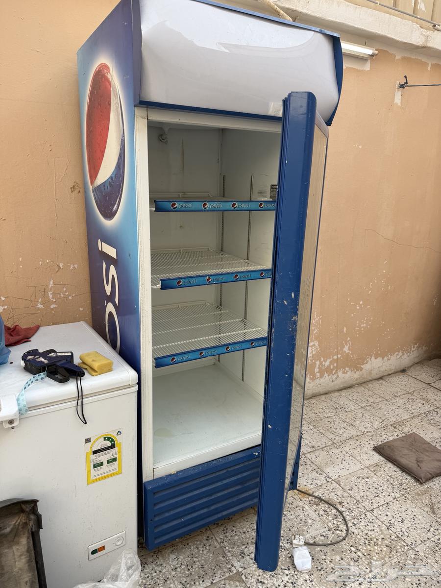 ثلاجه عرض للبيع64358727811971112