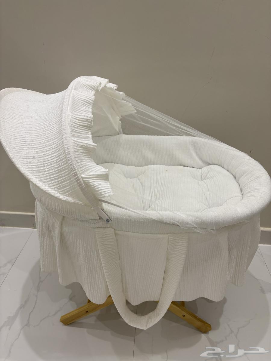 سرير اطفال جديد ونظيف لم يستخدم البيع ب 20064358352410498111