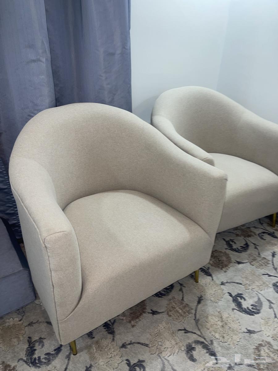 Sofa set and clean tables for sale64353438404097110