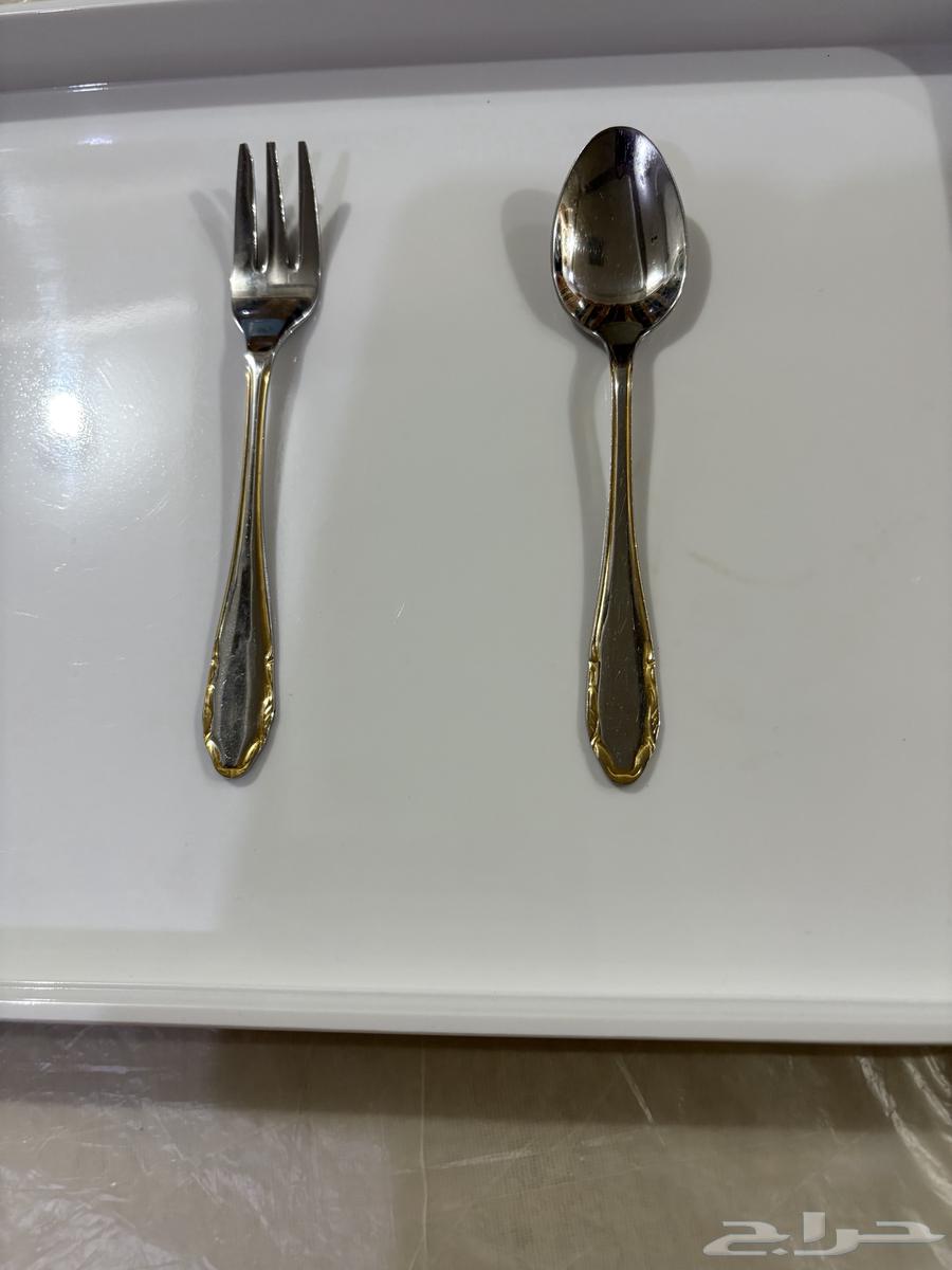 New gilded dessert spoons and forks stored for a long time ..64361756117635110