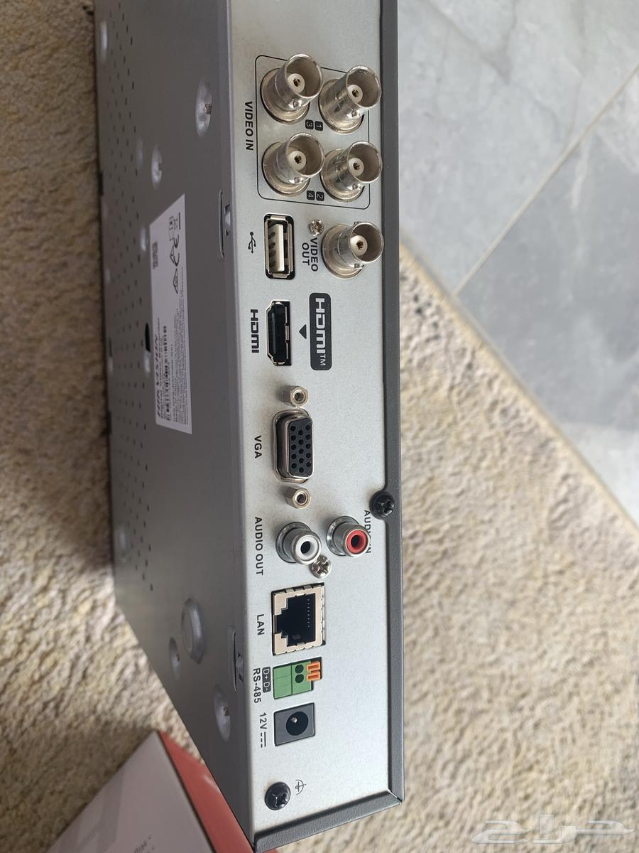 HIKVISION Camera Receiver and Player for Up to Four Cameras64355348003841112