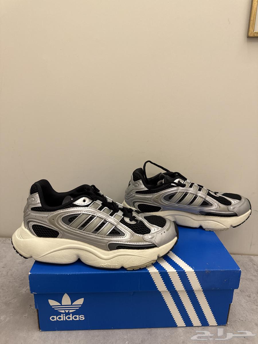 للبيع حذاء رياضي64352473768834111