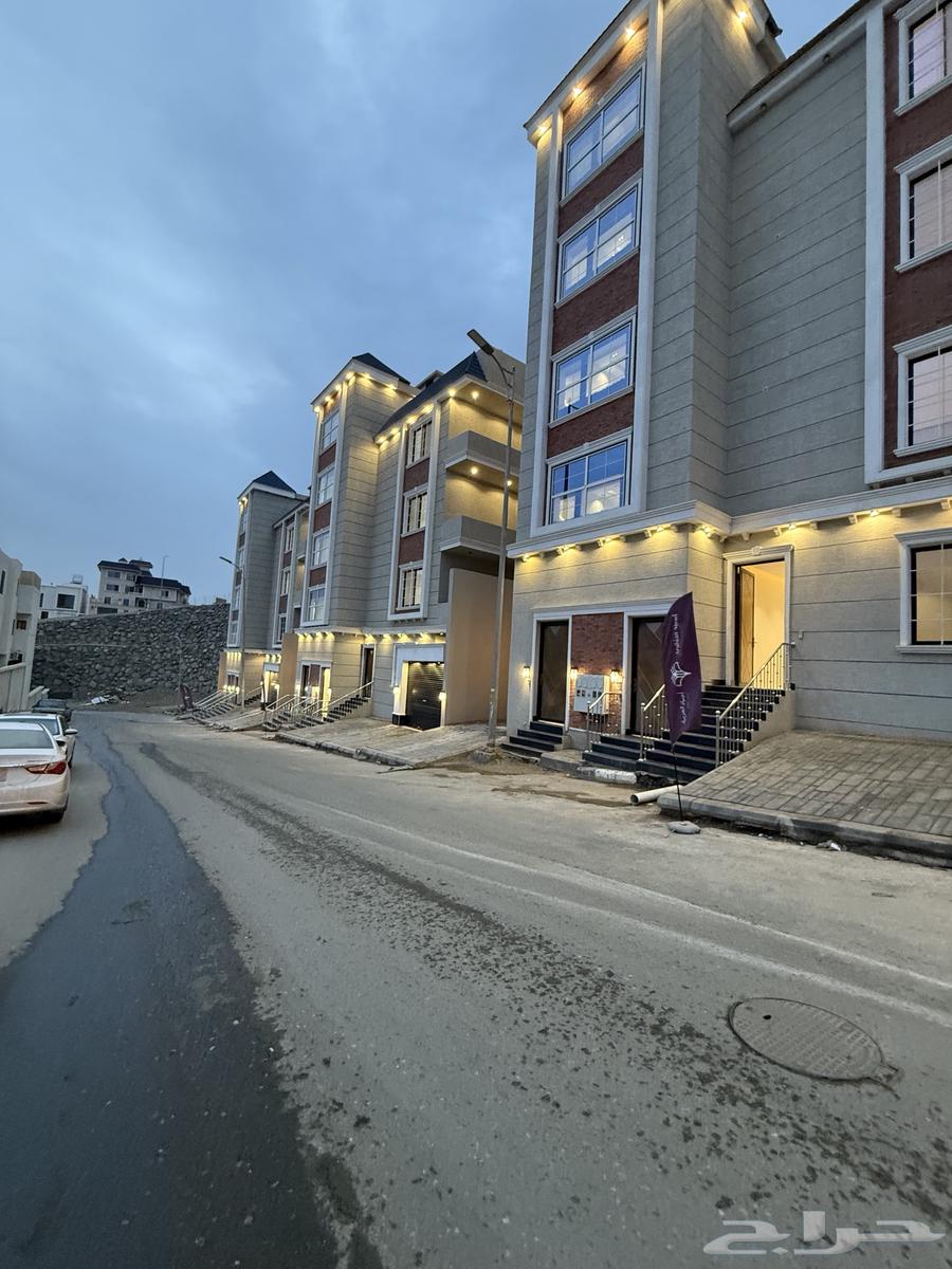 Apartments for sale, ground and upper floors, and upper roofs near Abha Airport63613857870851113