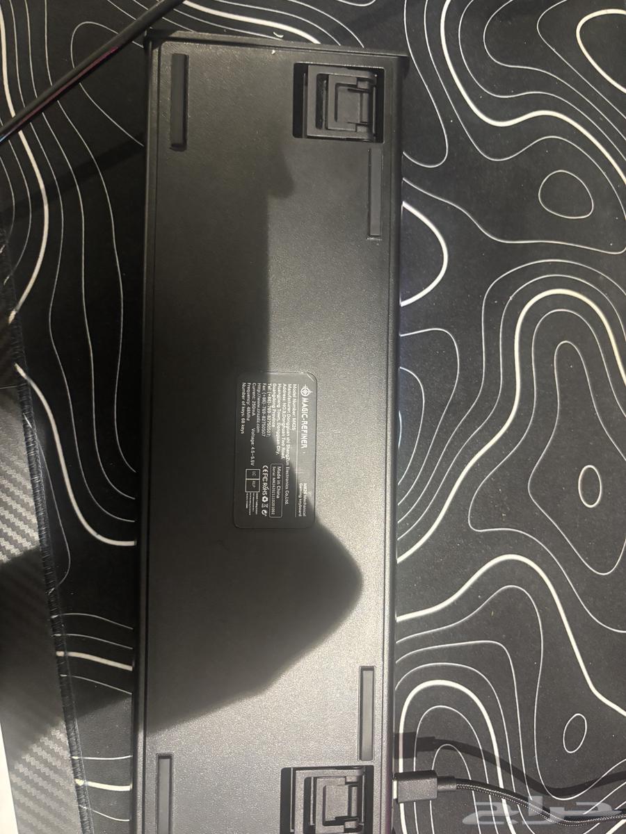 Red medium-sized touch keyboard and mouse64353092096003111