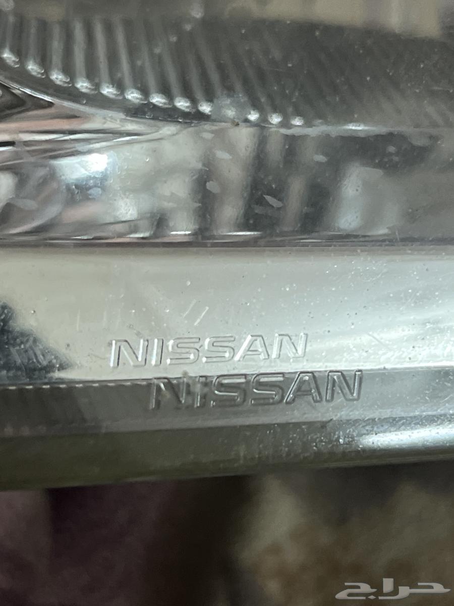 شمعه ددسن مفكوك من سياره مخزنه شمعه يسار64507431322753111