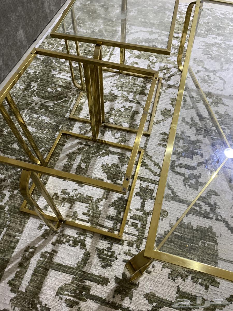 Main table and four service tables (one of the glass parts is broken)64361121206018111