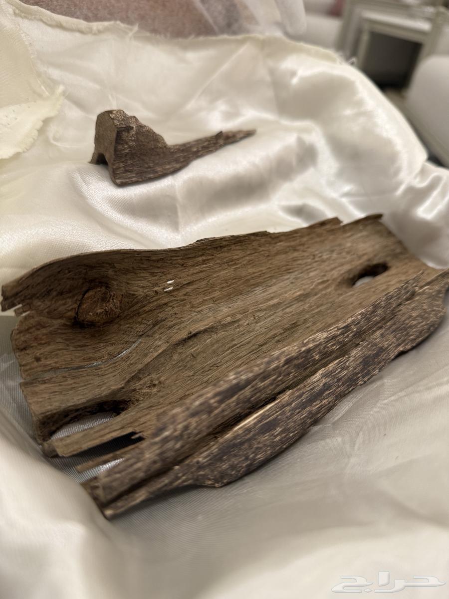 تحفة نادرة من العود السيلاني64361682252674114