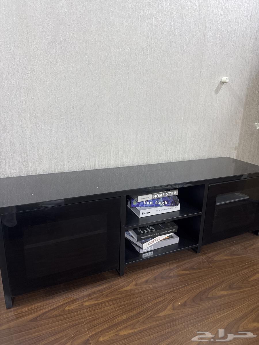 Semi-new cinema display table (for sale)64356573266305112