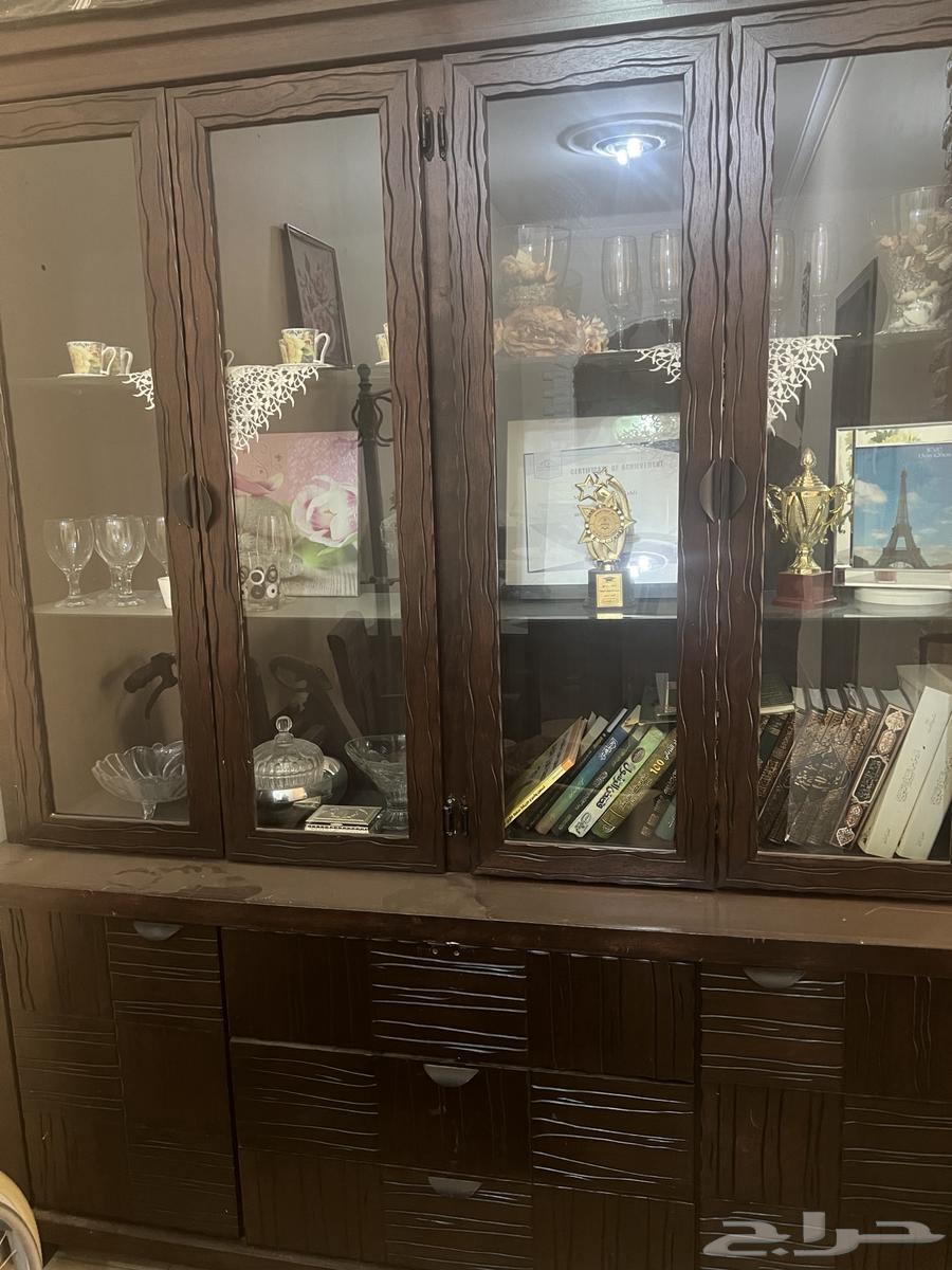 غرفة سفرة مع مكتبة للبيع المستعجل ب 1050 ريال64354474806401114