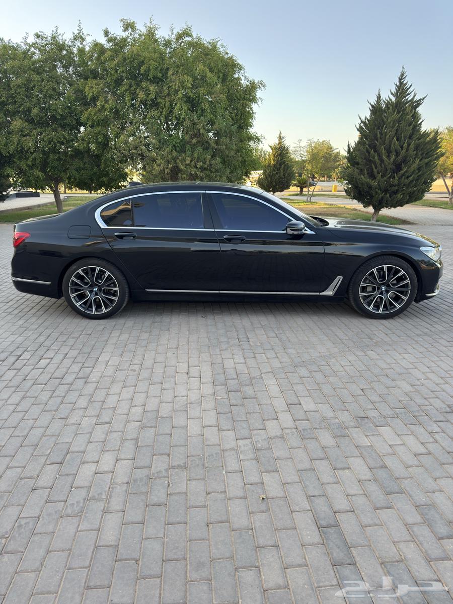 BMW 730li64496834150658111