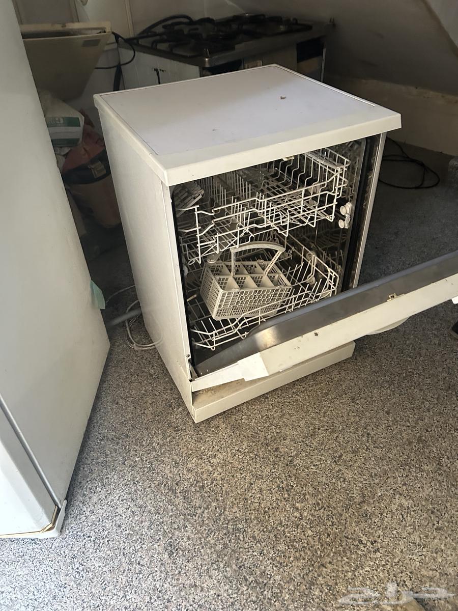 اثاث مستخدم للبيع ثلاجة كبيره وغسالة مواعين وفرن64358396180482114