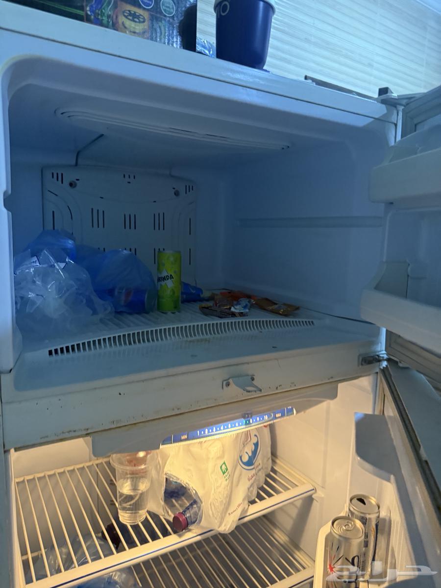 Semi-new refrigerator, very clean, God willing, but I'm traveling64362257265153111