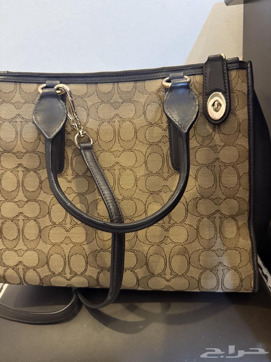 COACH bag at an attractive price64357202528257112