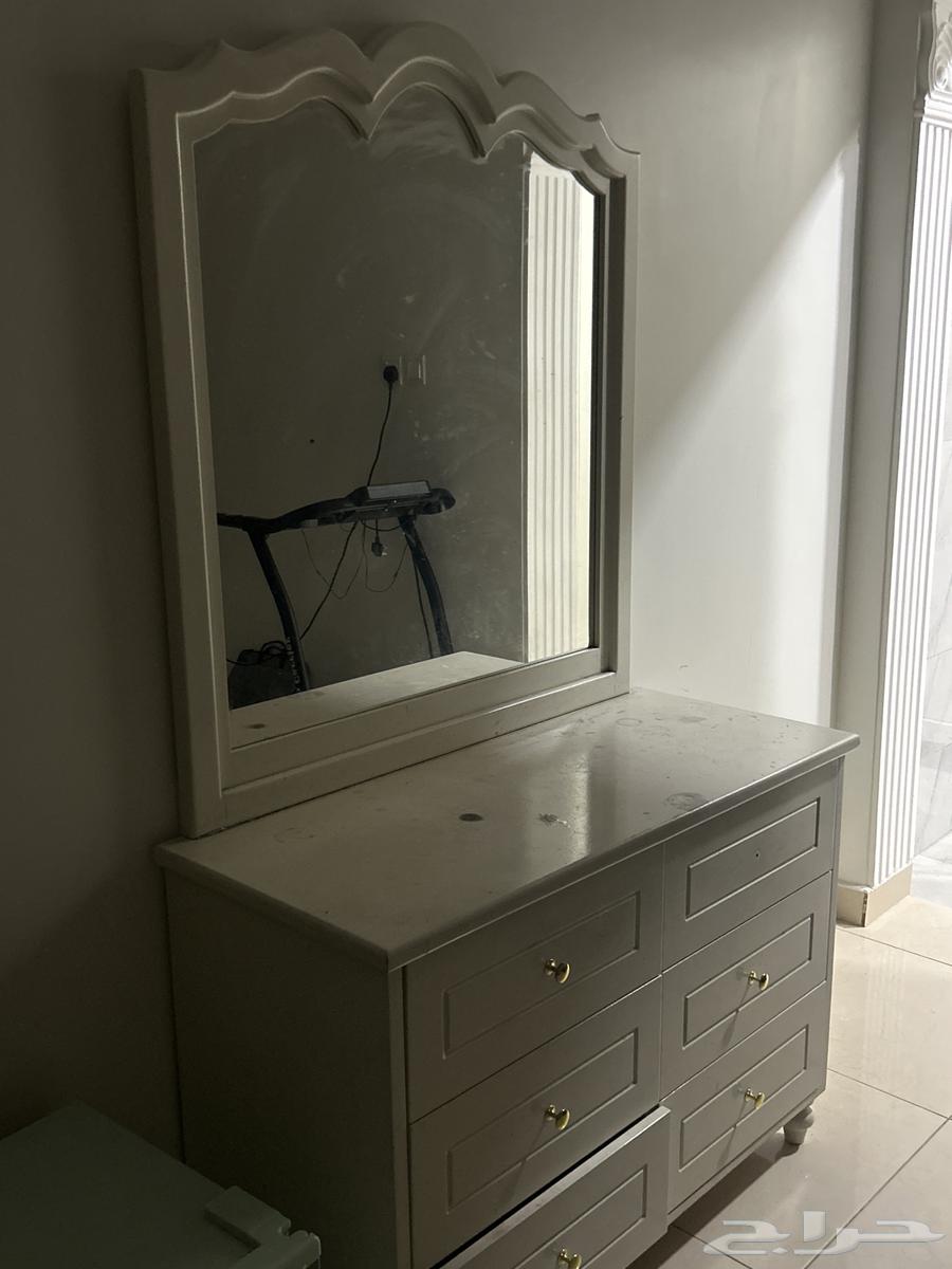 تسريحه للبيع خشب اصلي64350808295553110