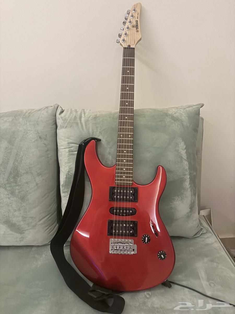 جيتار كهربائي ياماها ERG-121C مع امبلفاير 550 ر.س64358641603329110